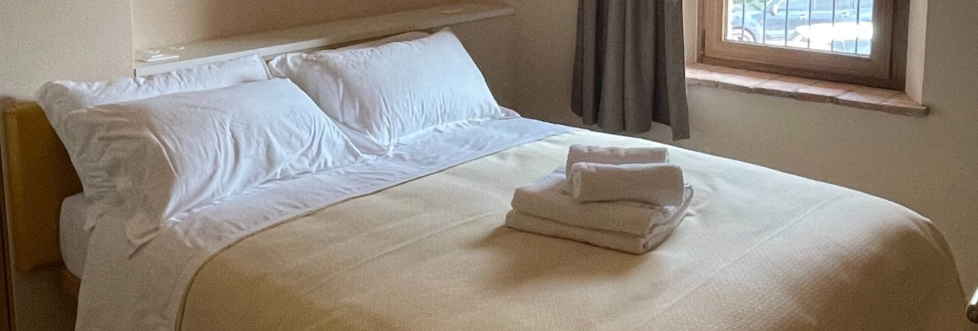 Camera Grecale primo piano